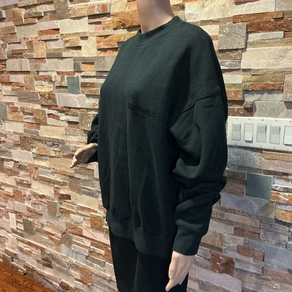 Black Essentials Sweatshirt - Picture 3 of 10
